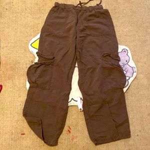 Tilly’s brown cargo pants